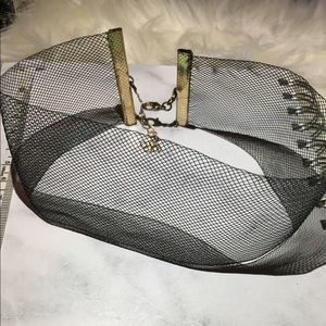 Black, netted choker